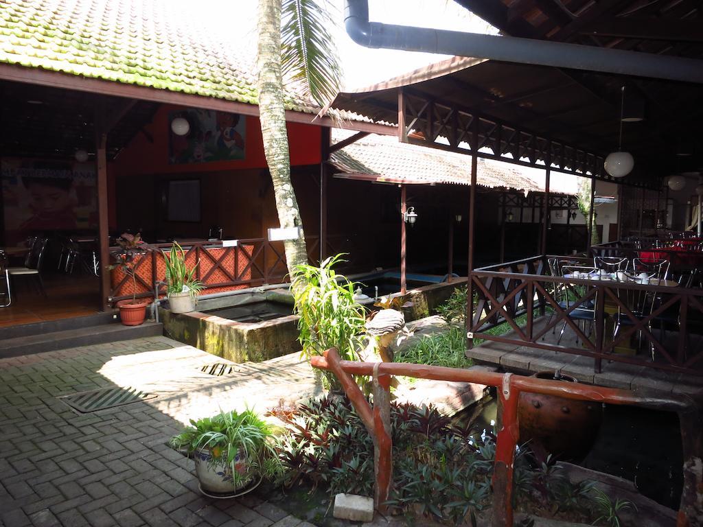 Batu Suki Resort And Hotel Exterior photo