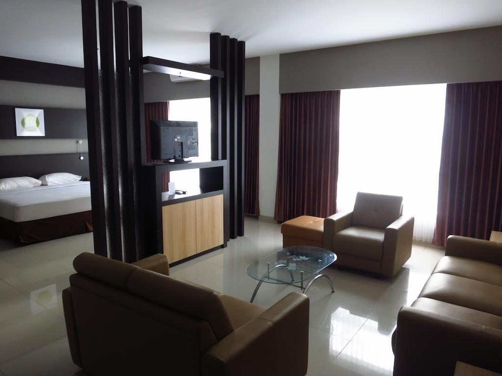 Batu Suki Resort And Hotel Room photo